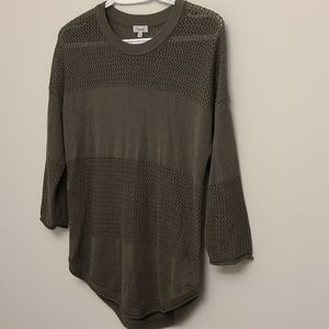 💪2/$15 Olive Green Long Sleeved Shirt